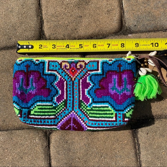 JadeTribe Handbags - NWT JadeTribe Eliz Neon Puka Clutch